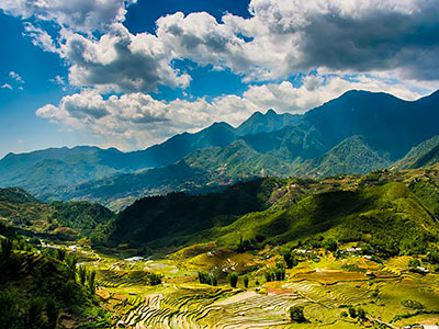 paysages montagneux au vietnam à découvrir avec les voyages personnalisés de Thisy-Travels www.thisytravels.fr