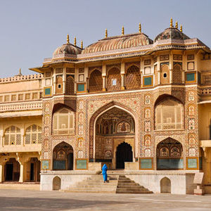 Le fort d'ambert à jaipur est un palais de maharaja dans le rajasthan en inde appelée aussi la ville rose www.thisytravels.fr