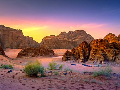 dunes et montagnes en Jordanie