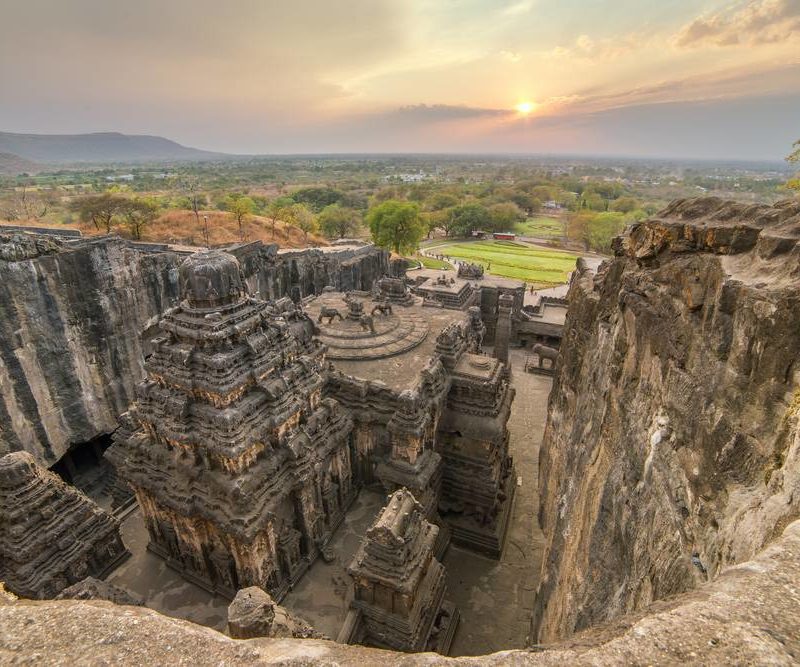 temple Keilasa grotte en Inde