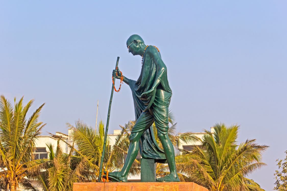 image statue de gandhi