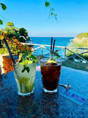 COCKTAIL A LE CALE D'OTRANTO BEACH AUX POUILLES